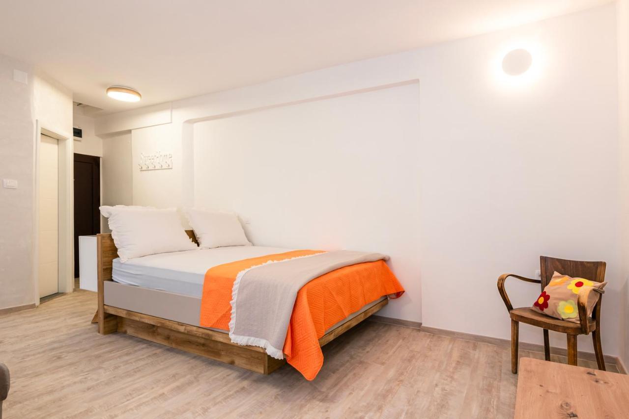 Studio Apartman Max Center Of The Old Town Free Parking Beautiful View Šibenik Esterno foto