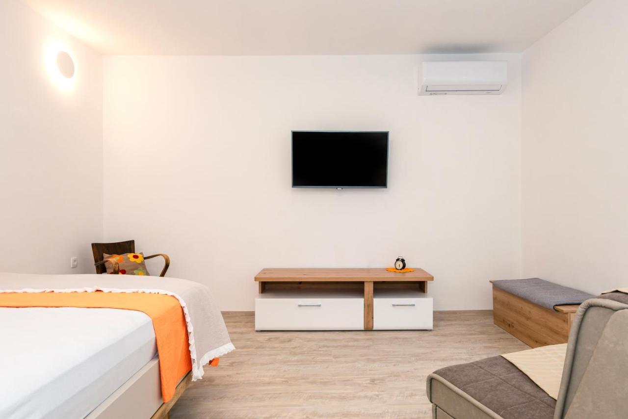 Studio Apartman Max Center Of The Old Town Free Parking Beautiful View Šibenik Esterno foto