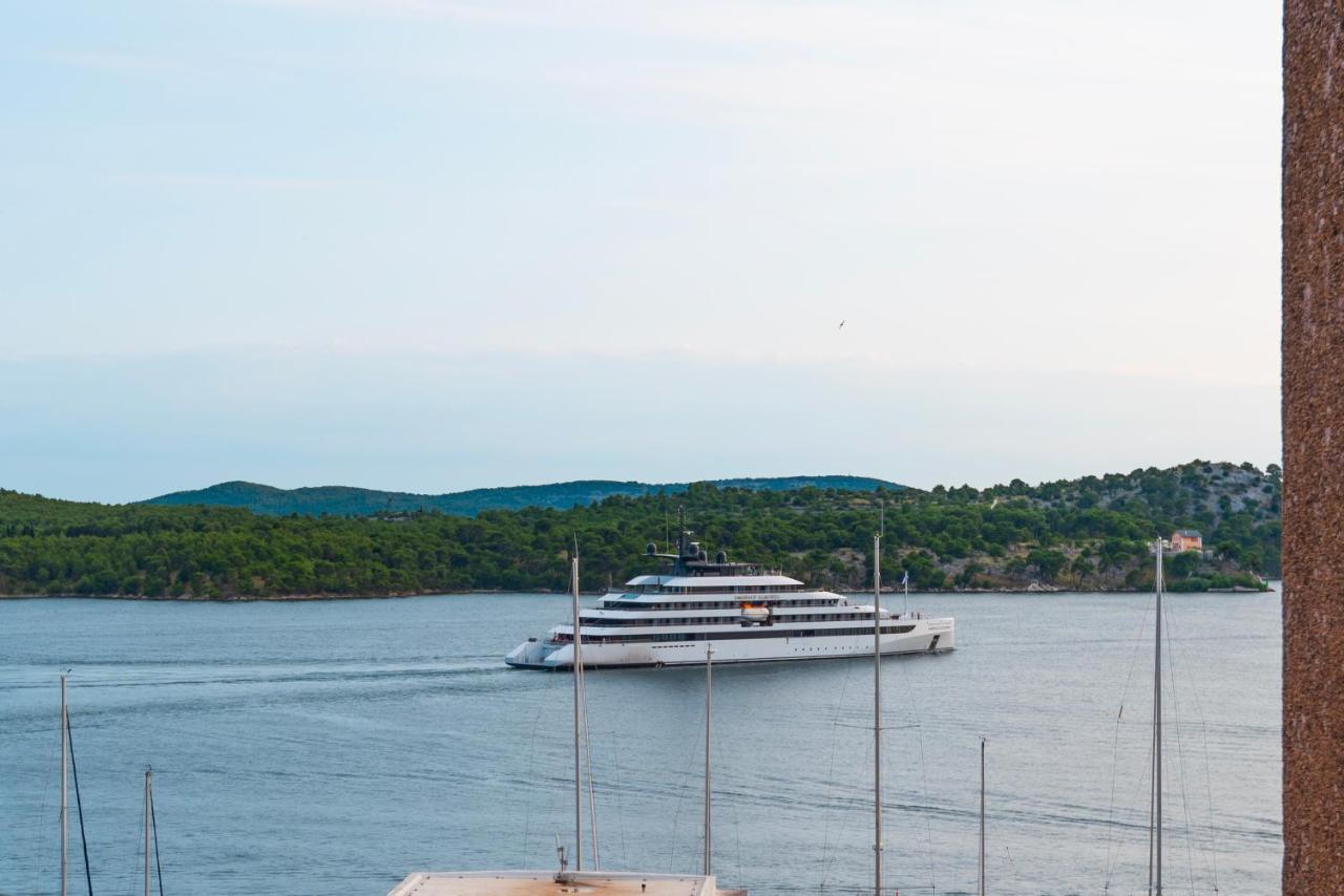 Studio Apartman Max Center Of The Old Town Free Parking Beautiful View Šibenik Esterno foto
