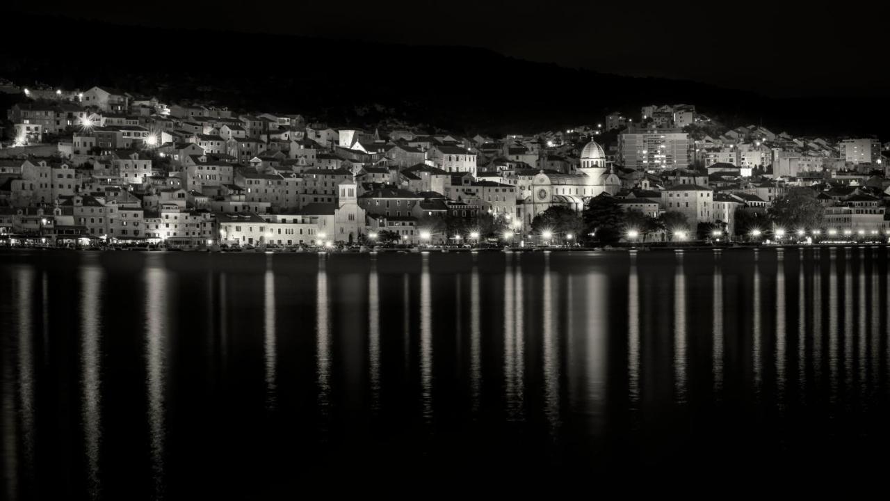 Studio Apartman Max Center Of The Old Town Free Parking Beautiful View Šibenik Esterno foto
