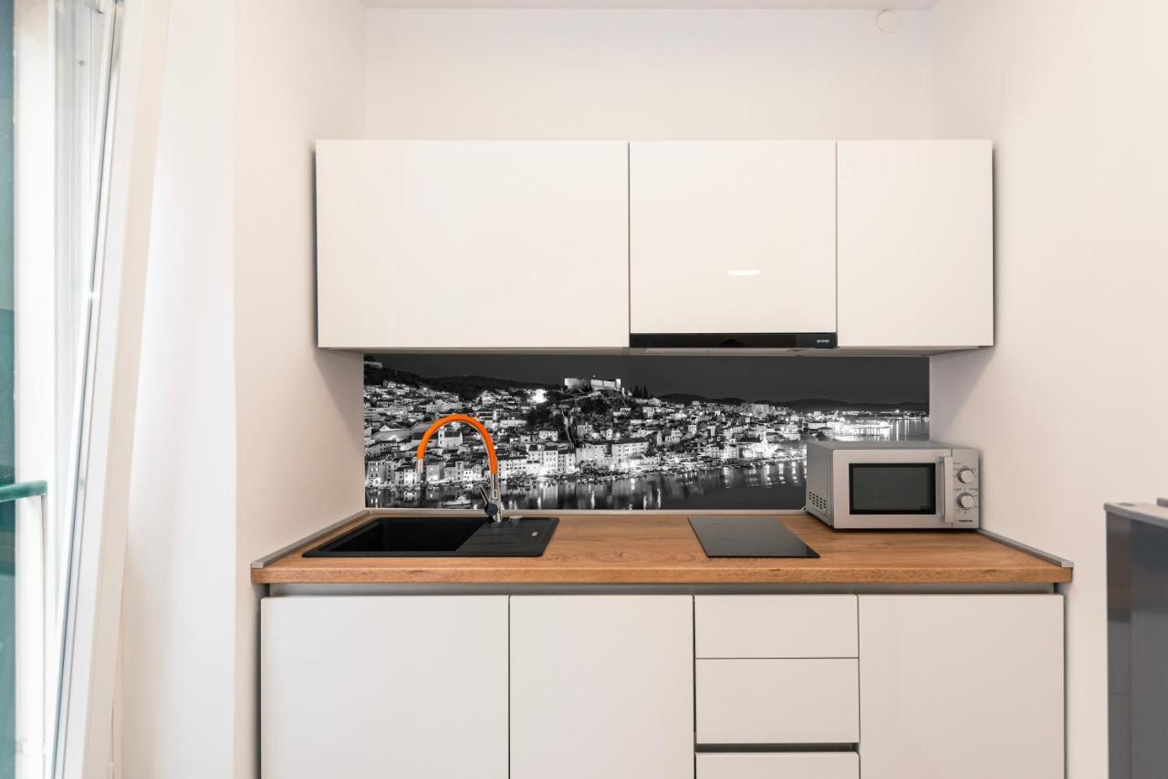 Studio Apartman Max Center Of The Old Town Free Parking Beautiful View Šibenik Esterno foto